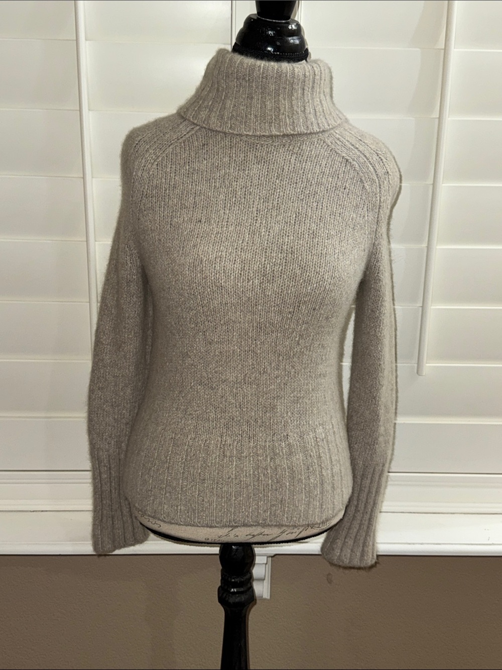 VINCE Donegal Ribbed Turtleneck PLATINUM